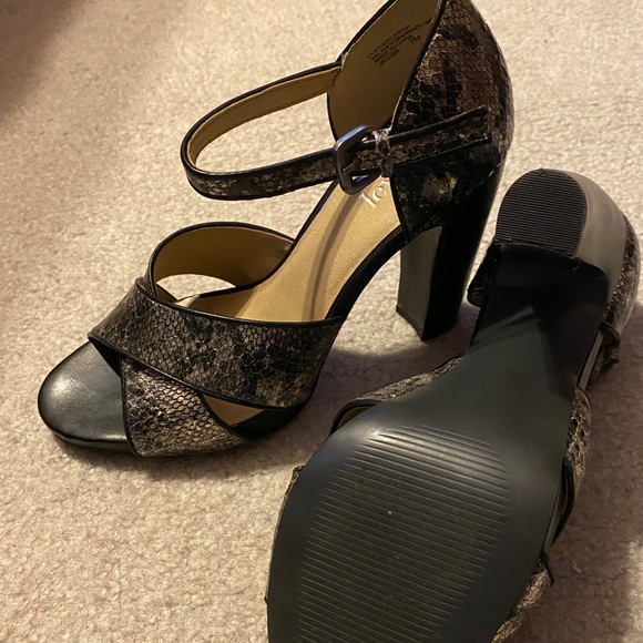 Levity heels - Picture 5 of 5